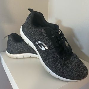 Sketchers Flex Sole Shoes